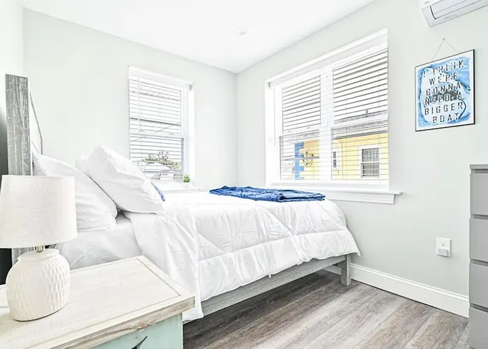 318 E Youngs Ave Unit 5 Salty Shore Oasis Spectacular Retreat